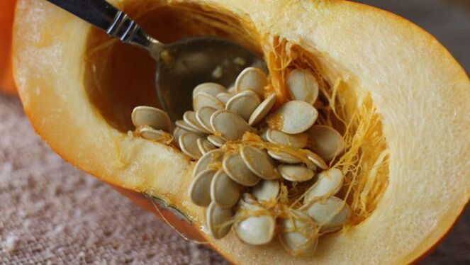 Pumpkin seeds for the treatment of worms